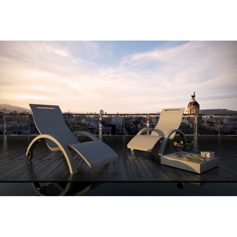 SERENDIPITY CHAISE OUTDOOR S110 Arkema Chaise longue Serendipity con struttura e seduta in polietilene - Con braccioli e ruote