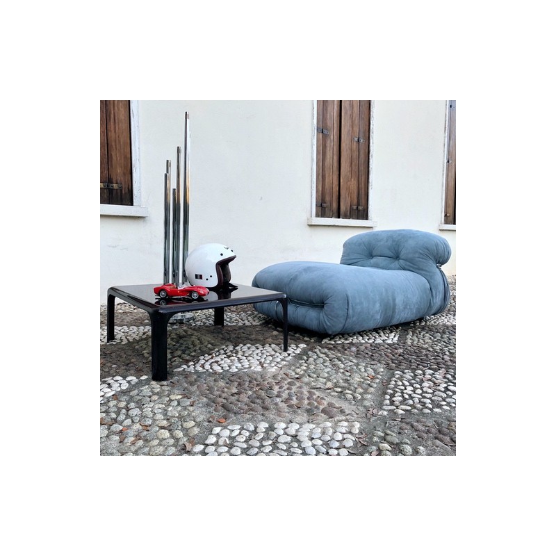 Chaise Longue Soriana 944 Fauteuil chaise longue rembourrée Cassina Soriana avec structure en métal et revêtement au choix