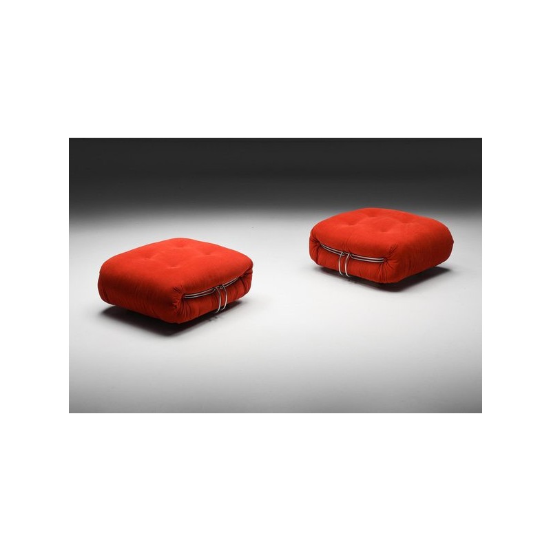 Pouf Soriana 944 Pouf rembourré Cassina Soriana avec structure en métal et revêtement au choix
