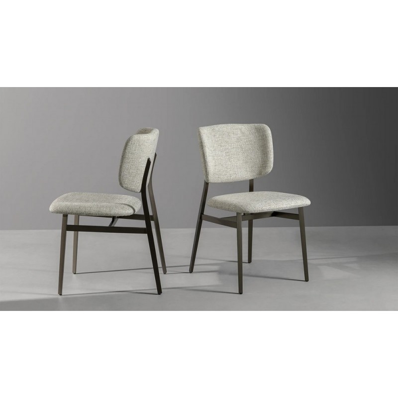 Sedia_Noor Chaise Bonaldo Noor avec pieds en métal et assise au choix