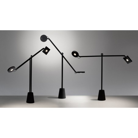 AR EQUILIBRIST