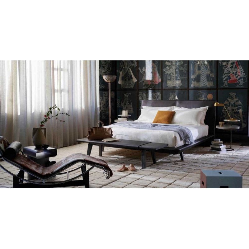 Queen Acute L42 Versione A Lit Cassina Queen Size Acute Version A avec tête de lit affleurante, sans tiroirs