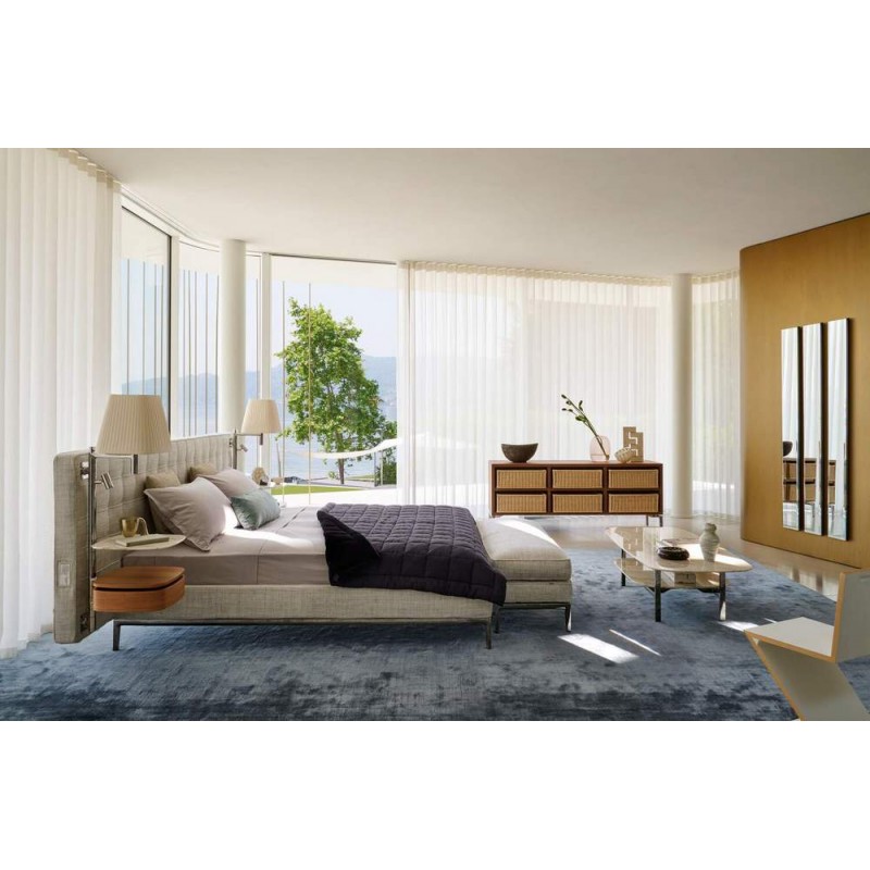 Queen+Barra Volage Ex-S Night L29 Lit queen size Cassina Volage Ex-S Night avec tête de lit matelassée et barre d'accessoires