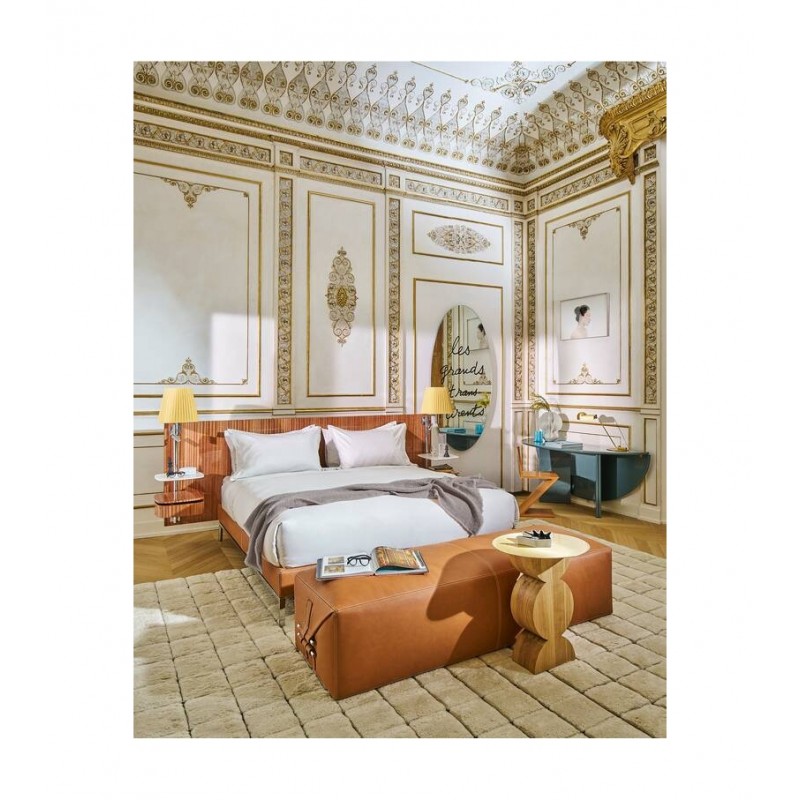 Volage Ex-S Night Wood L35 Lit King Size Cassina Volage Ex-S Night Wood avec tête de lit en bois et bar équipé pour accessoires