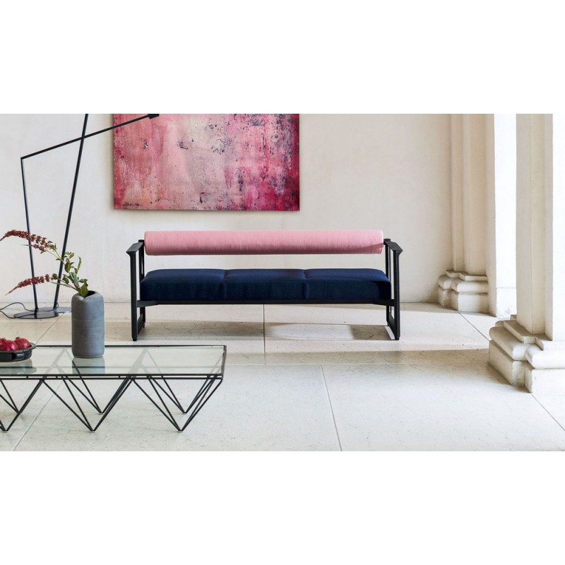 Brut SD287 Canapé 3 places Magis Brut avec structure en fonte gris anthracite et assise en tissu