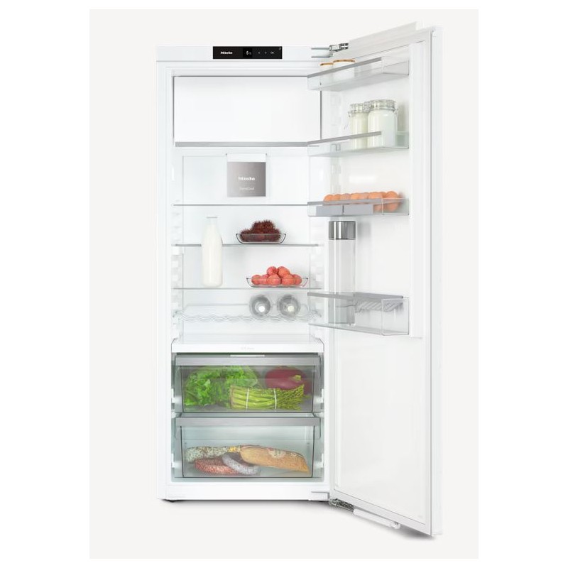 K 7448 C Frigorífico integrable Miele K 7448 C de 56 cm con puerta simple y compartimento congelador.