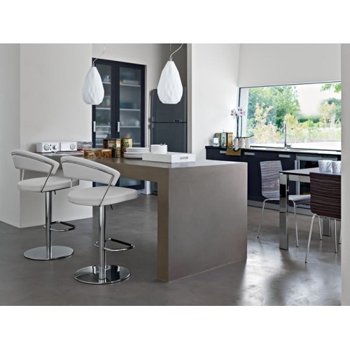 Tabouret pivotant Connubia New York CB1088 avec structure en métal et assise au choix à partir de 110 (97) cm de hauteur - 