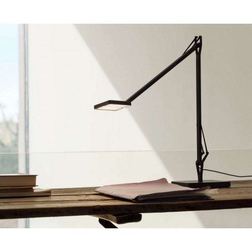 Flos Lampada da tavolo orientabile a luce diretta LED Kelvin Edge Base in diverse finiture