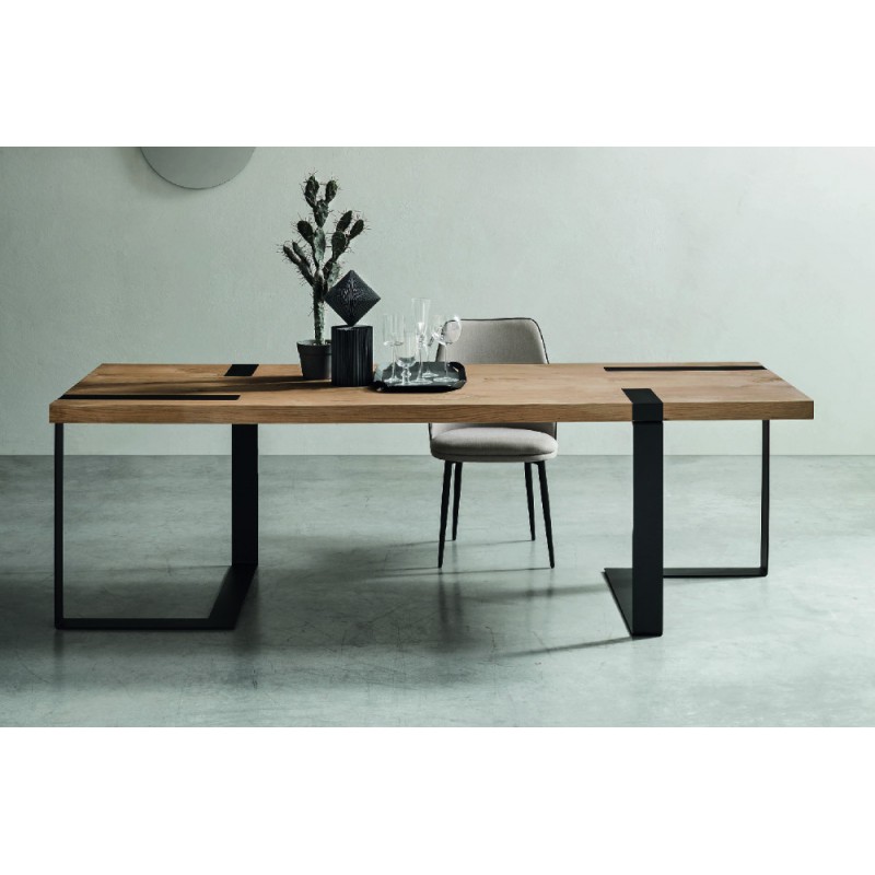  Table fixe Maronese Acf DROP avec structure en métal et plateau en latté plaqué, L.250 cm