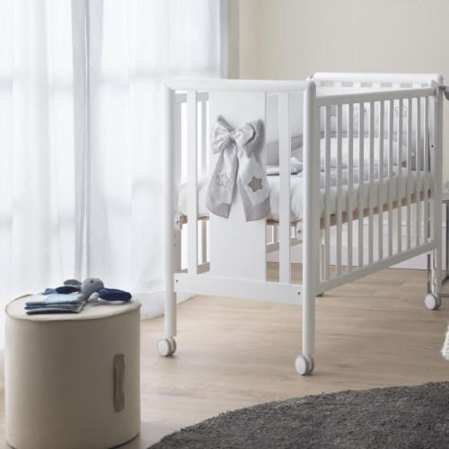 Pali Ella co-sleeping bed 132x72 cm finish of your choice-With wheels-Includes mattress + pillow + bed set + anchor straps