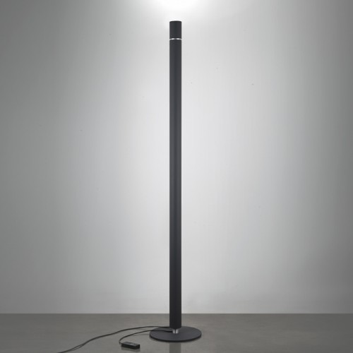 Minitallux Kone ST Lámpara de pie LED en diferentes acabados byicon Luce