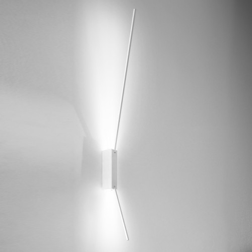 Minitallux LED wall lamp SPILLO 2.60 in different finishes by Icons Luce