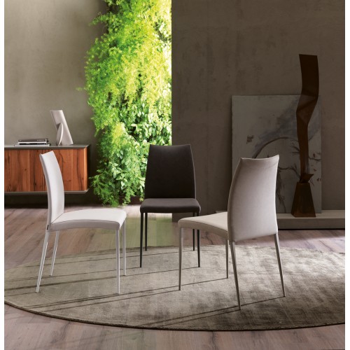 Ozzio Sedia Nexus art. S318 struttura in metallo e seduta in ecopelle da H.89 cm